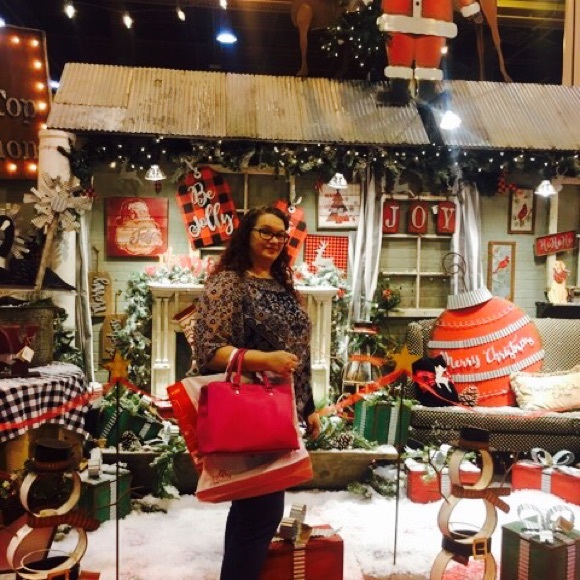 Meet your Posher, Lori - Picture 11 of 15